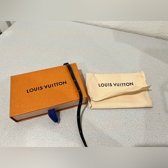 Louis Vuitton 2 Piece Gift Set - For Small Leather Goods/Wallet - Picture 4 of 6